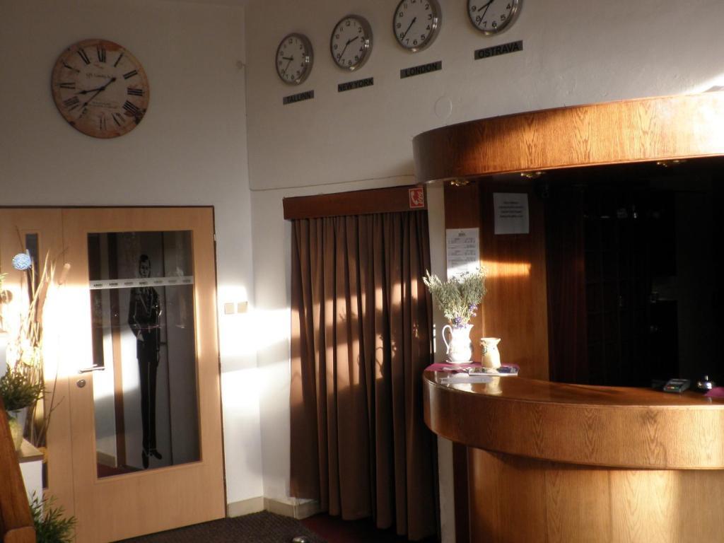 Hotel Isora ออสตราวา ภายนอก รูปภาพ